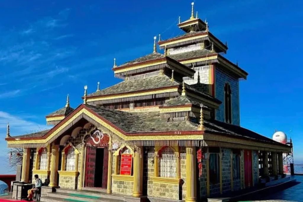 Best Time to Visit Surkanda Devi Temple by Season