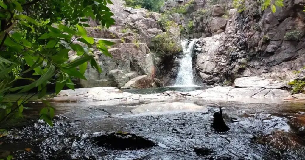 Tada Falls (Ubbalamadugu Falls)