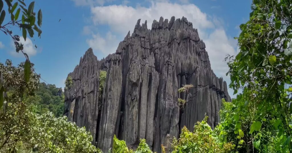 Yana Rocks