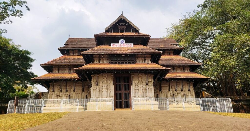Vadakkunnathan Temple - Spiritual Heritage and Mystery