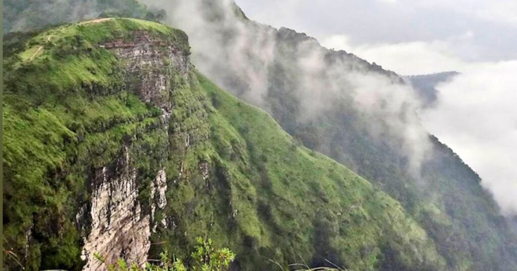 Ballalarayana Durga Fort - History on the Clouds