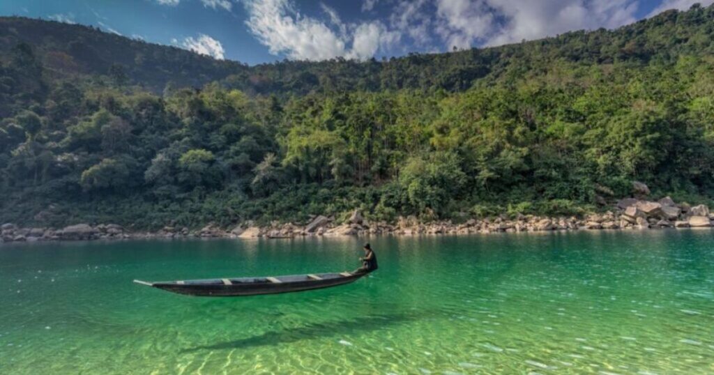 Shnongpdeng - Serenity and Adventure by the Umngot River