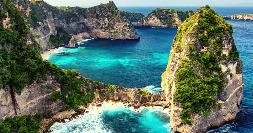 Indonesia - Tropical Bliss with Less Crowds