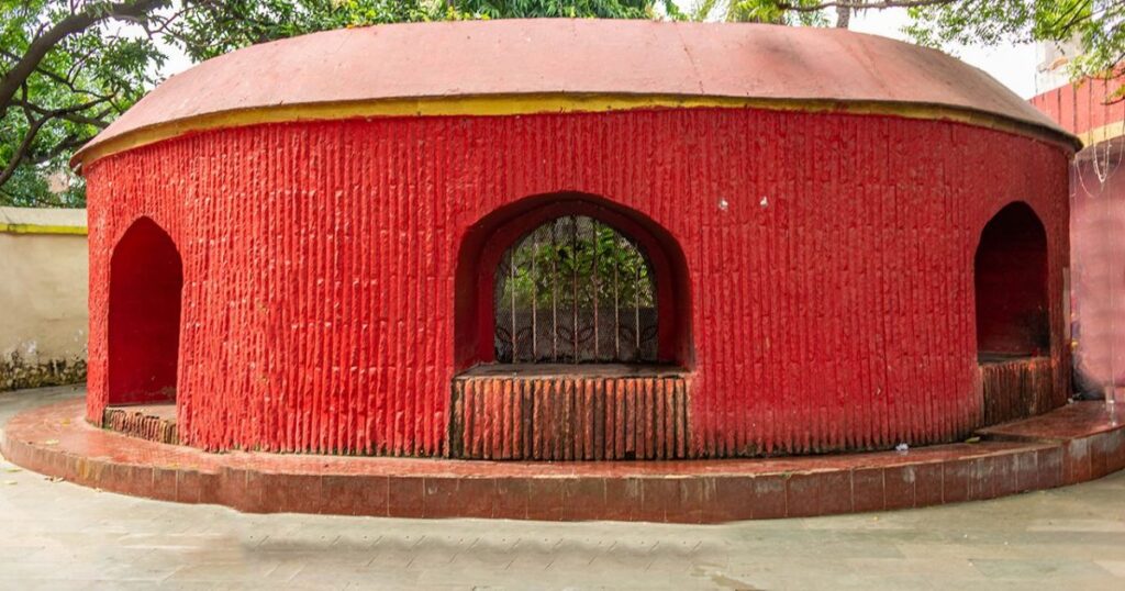 Agam Kuan - The Ancient Well of Ashoka