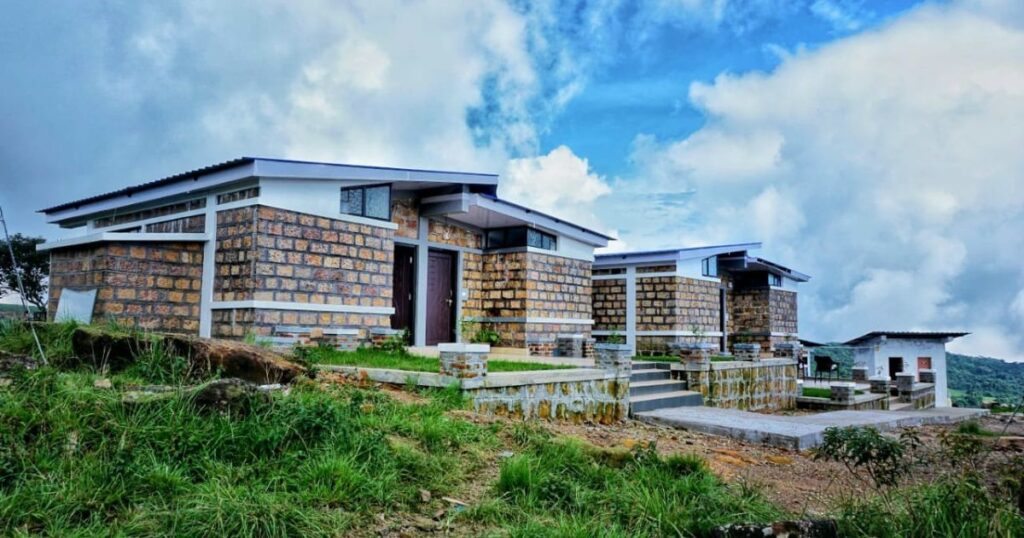 Cascade Homestay, Cherapunjee - Overlooking Waterfalls