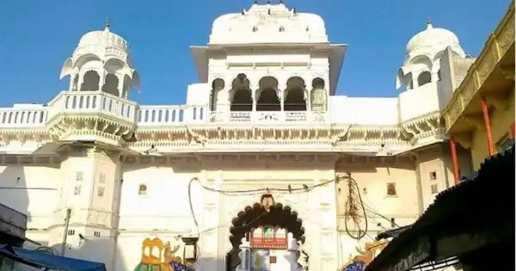Shrinathji Temple, Nathdwara - Devotion to Lord Krishna