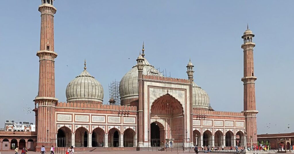 Jama Masjid - The Majestic yet Hidden Mosque
