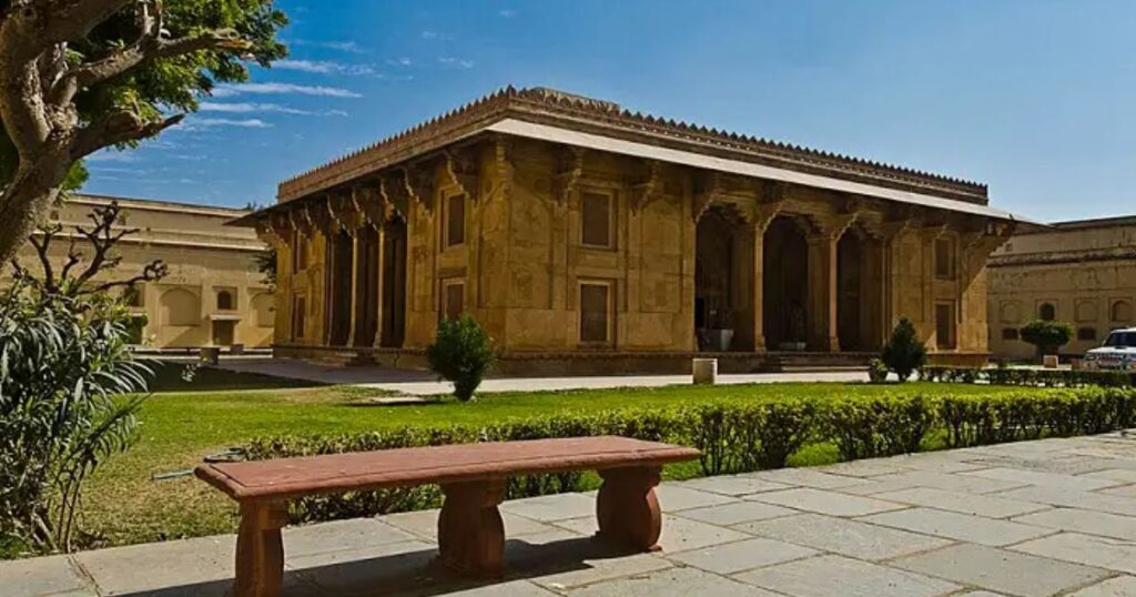 Akbari Fort & Museum