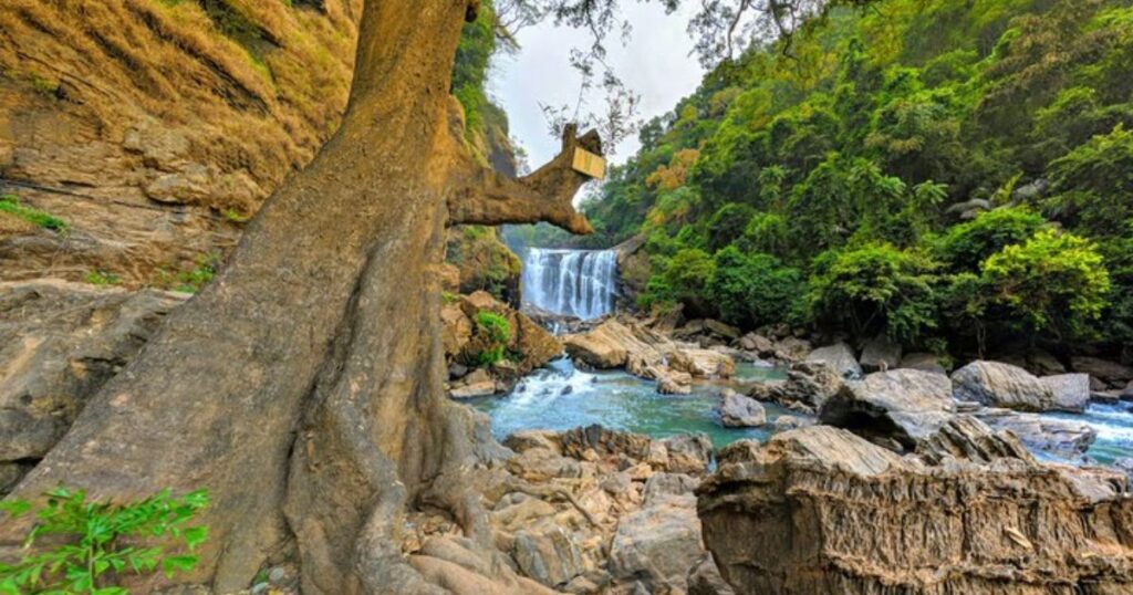 Soadi Falls
