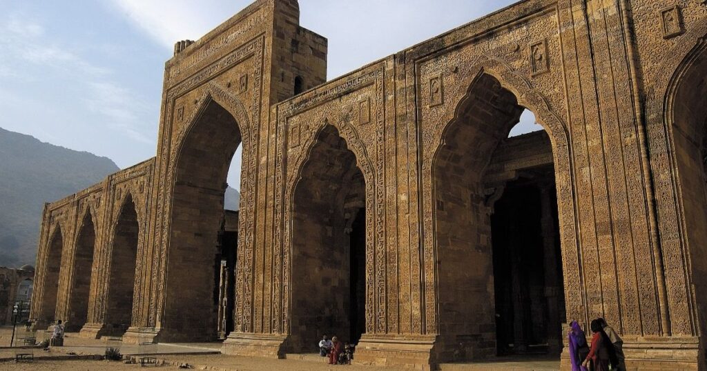 Adhai-din-ka-Jhonpra