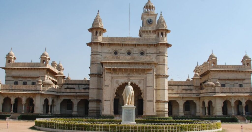 Mayo College