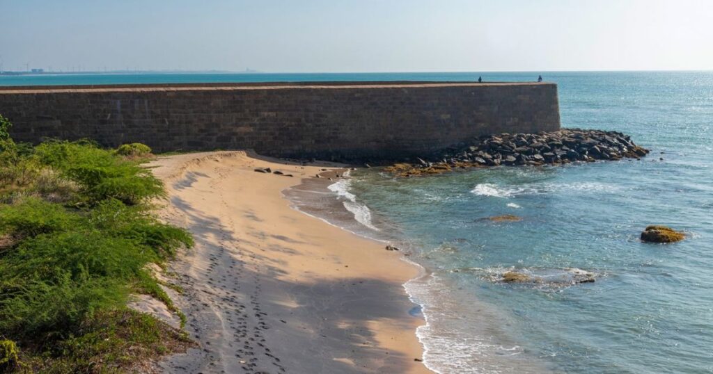 Vattakottai Fort 