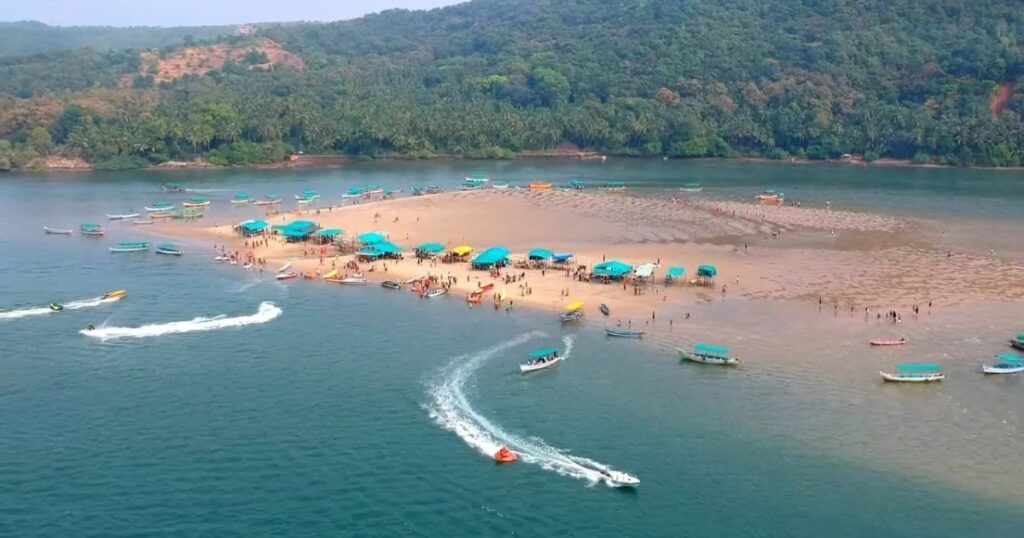 Tarkarli Beach