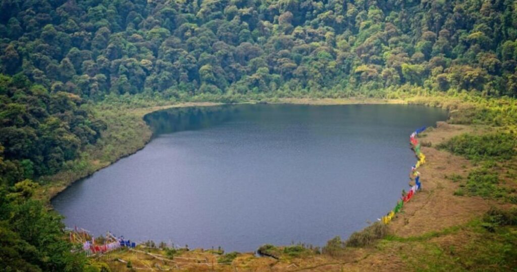 Khecheopalri Lake