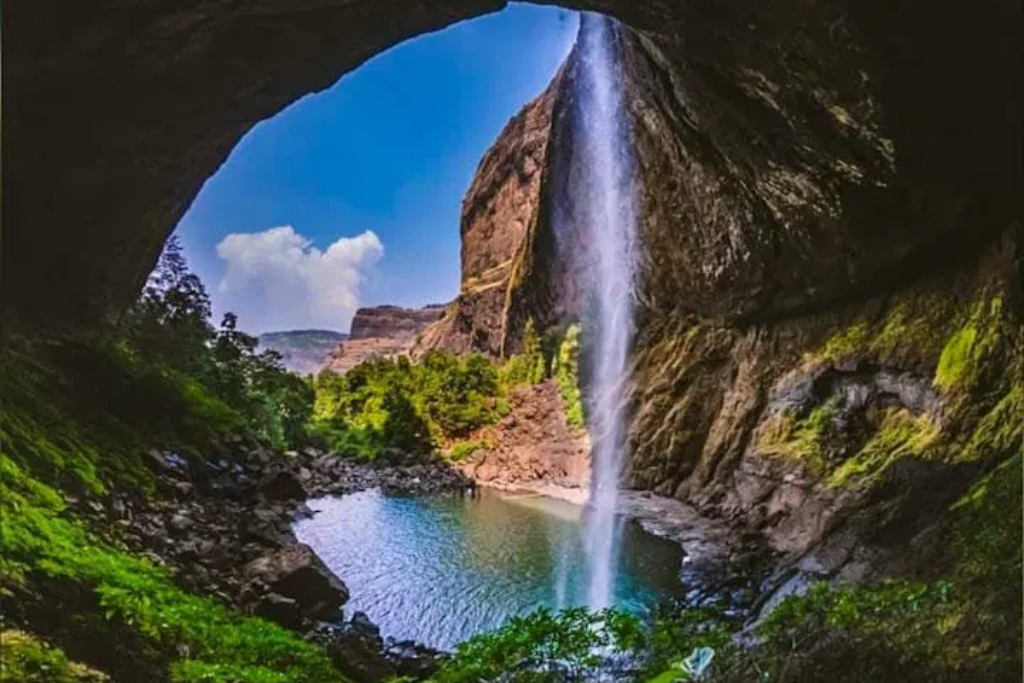 Devkund Waterfall 